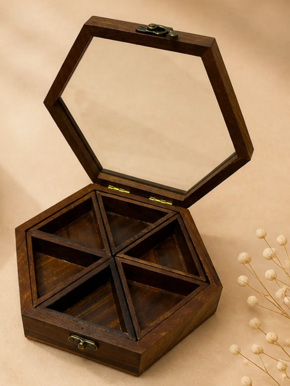 Hexagonal Spice Box with Mirror Lid — y2dQY9o__6OTN94RAVY_2026-05-11_3.webp